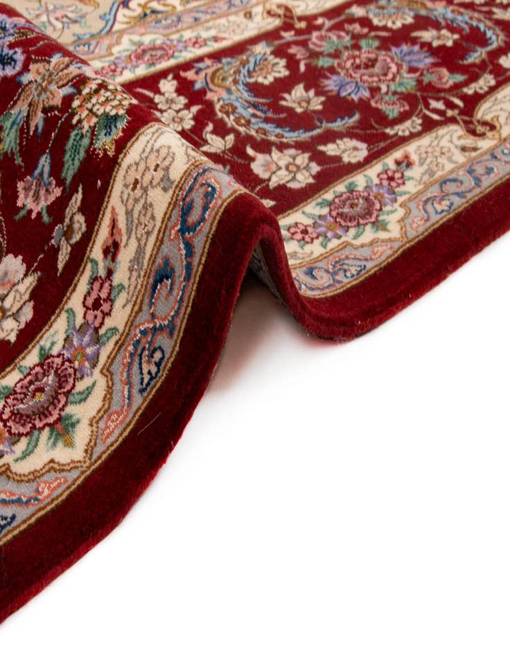 Detail image of 8' 3 x 8' 3 Isfahan Square Rug