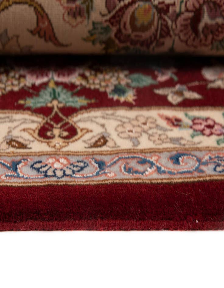 Detail image of 8' 3 x 8' 3 Isfahan Square Rug