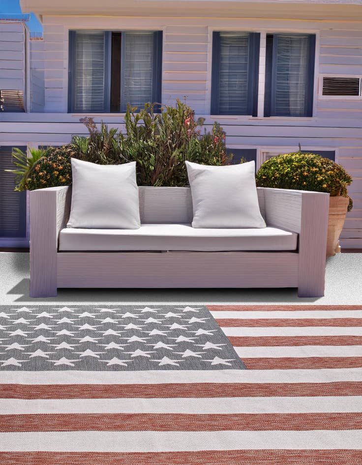 Detail image of 7' 10 x 7' 10 Easy-Clean Jill Zarin Indoor / Outdoor Square Rug