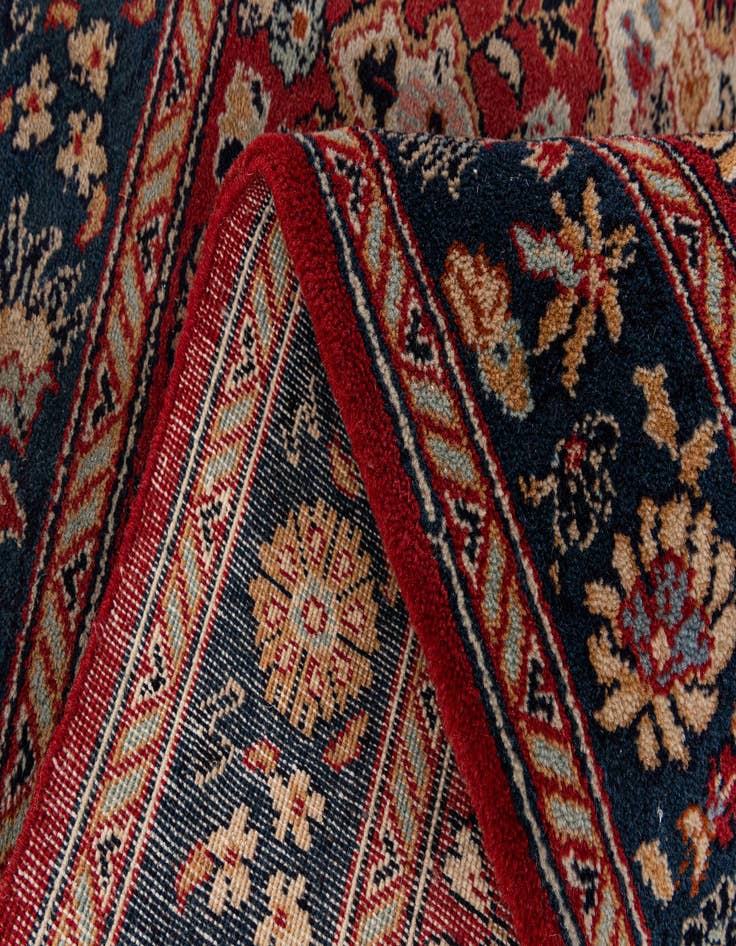 Detail image of 2' 11 x 2' 11 Hand Knotted Kashan Wool Square Rug