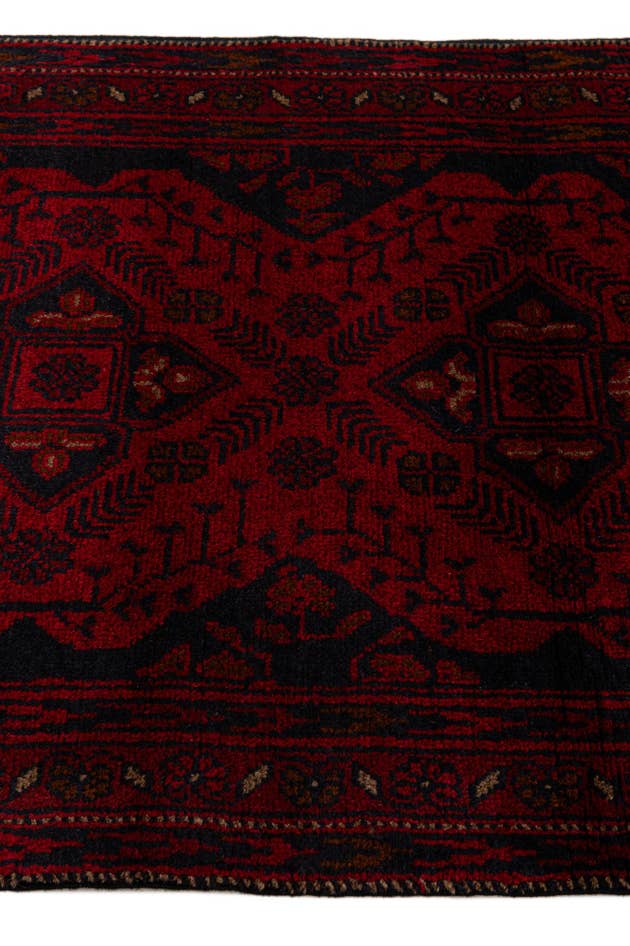 Detail image of 2' 7 x 6' 6 Hand Knotted Khal Mohammadi Wool Square Rug