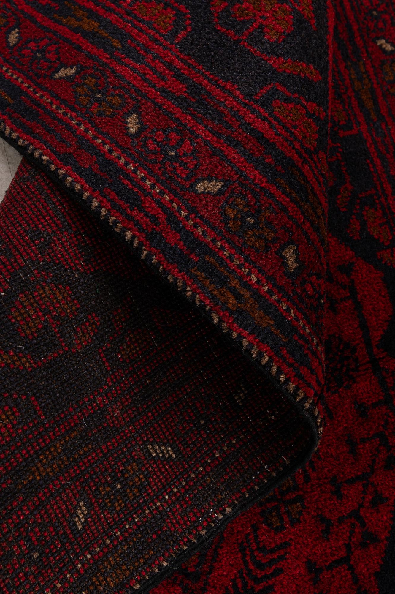 2' 7 x 6' 6 Hand Knotted Khal Mohammadi Wool Square Rug