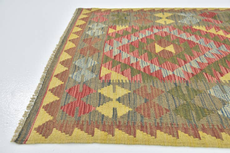 Detail image of 3' 2 x 3' 7 Hand Woven Kilim Maymana Wool Square Rug