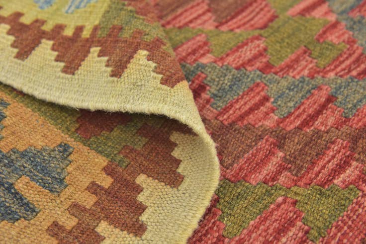 Detail image of 3' 2 x 3' 7 Hand Woven Kilim Maymana Wool Square Rug