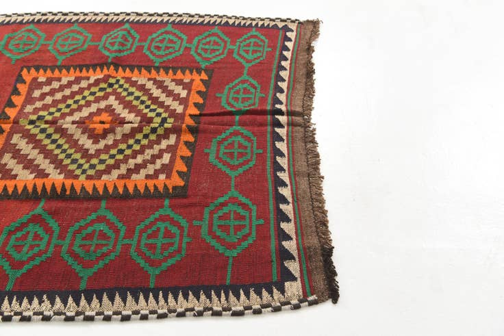 Detail image of 4' 4 x 4' 4 Hand Woven Kilim Maymana Wool Square Rug