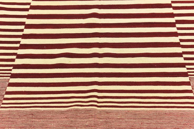 Detail image of 6' x 7' 5 Hand Woven Kilim Modern Wool Square Rug