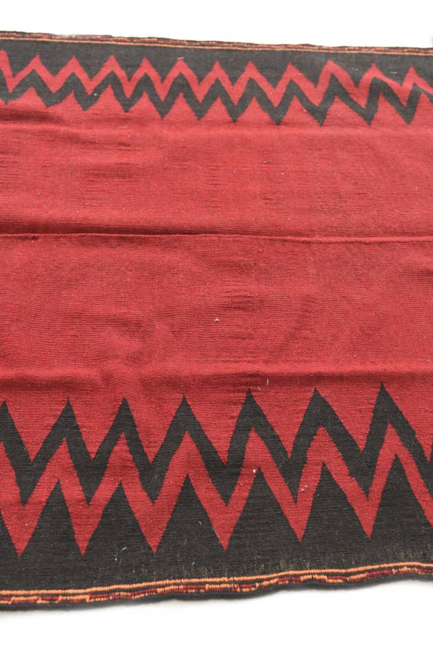Detail image of 4' x 4' 2 Hand Woven Kilim Modern Wool Square Rug