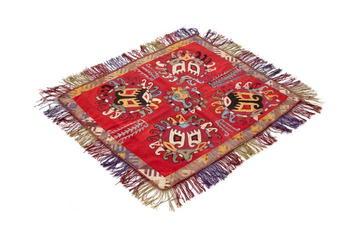 1' 7 x 1' 10 Lakai Square Rug