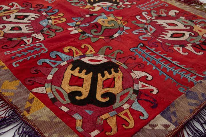 1' 7 x 1' 10 Lakai Square Rug