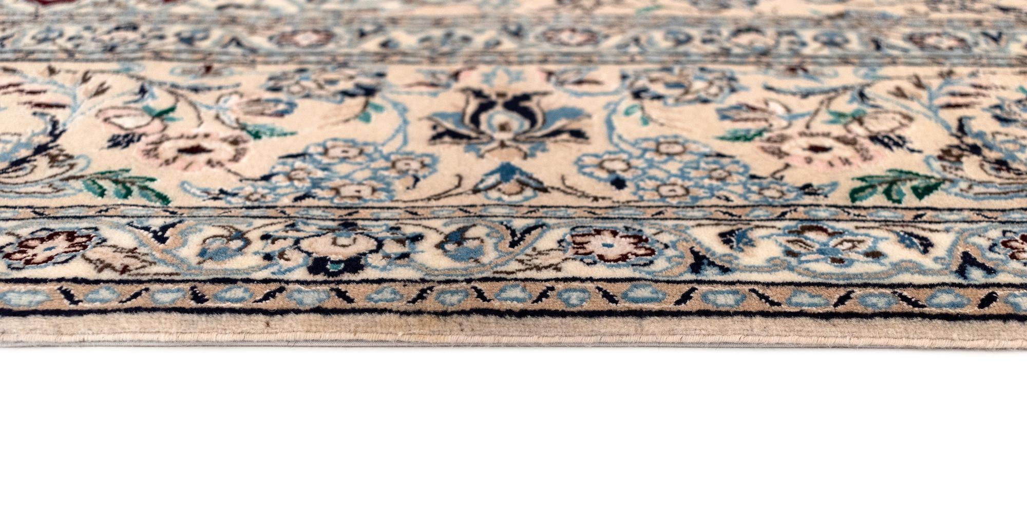 6' 4 x 6' 10 Nain Square Rug