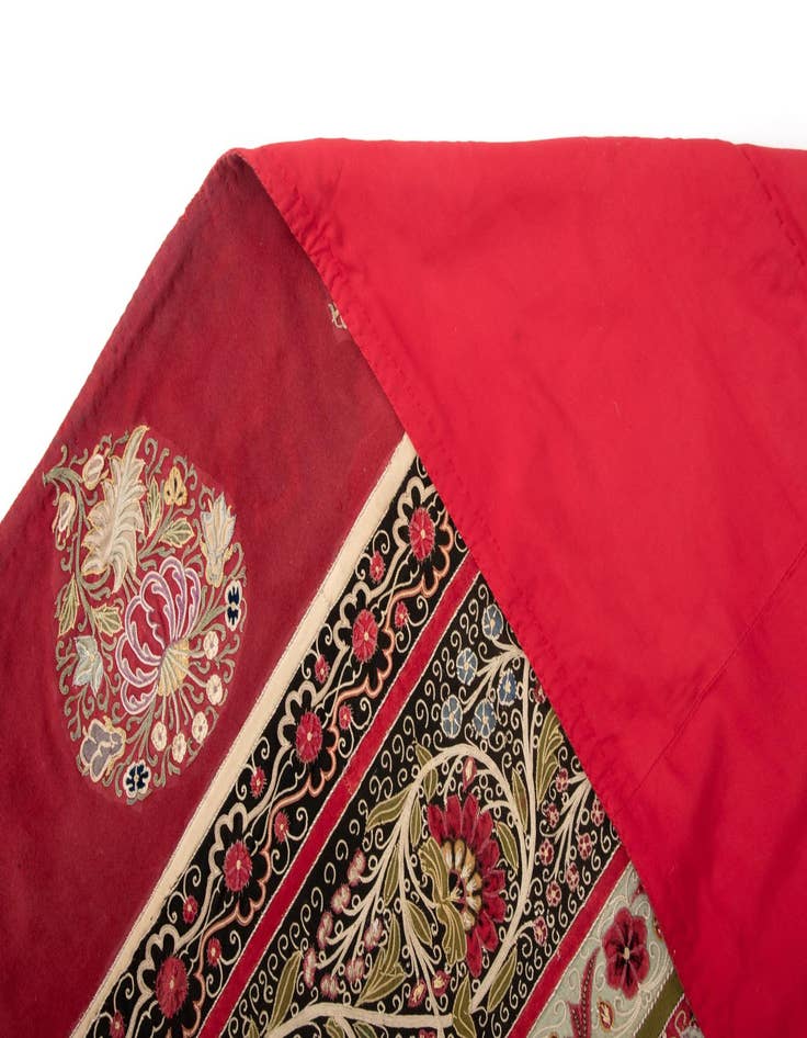 Detail image of 6' 2 x 6' 3 Suzani Square Rug