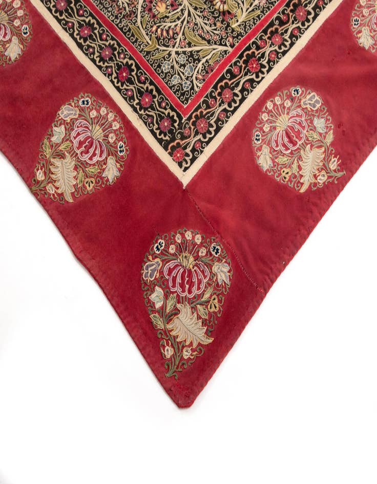 Detail image of 6' 2 x 6' 3 Suzani Square Rug