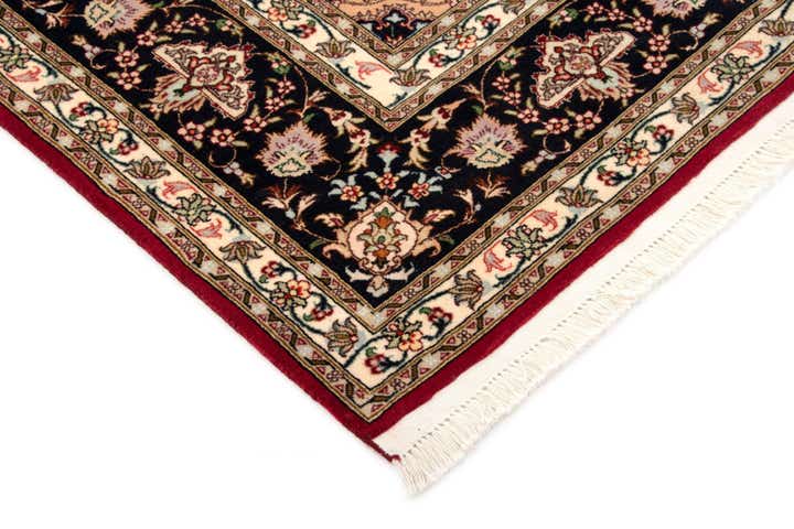6' 7 x 6' 7 Tabriz Square Rug