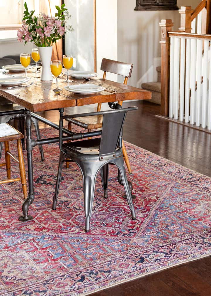 7' 6 x 7' 6 Washable Timeless Square Rug