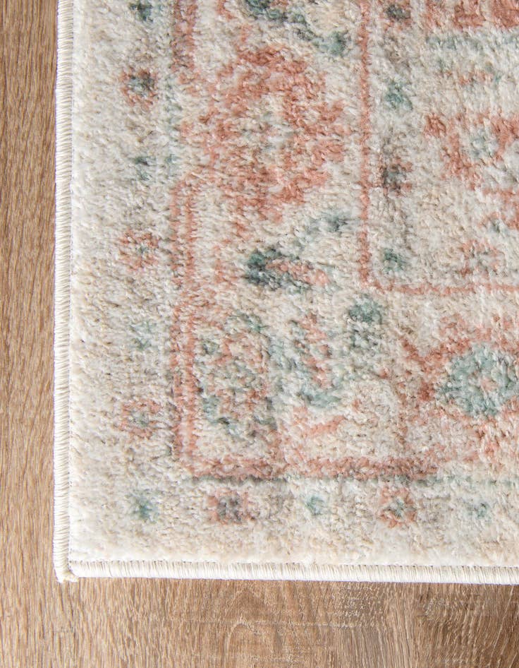 Detail image of 5' x 8' Madeline Vintage Rug