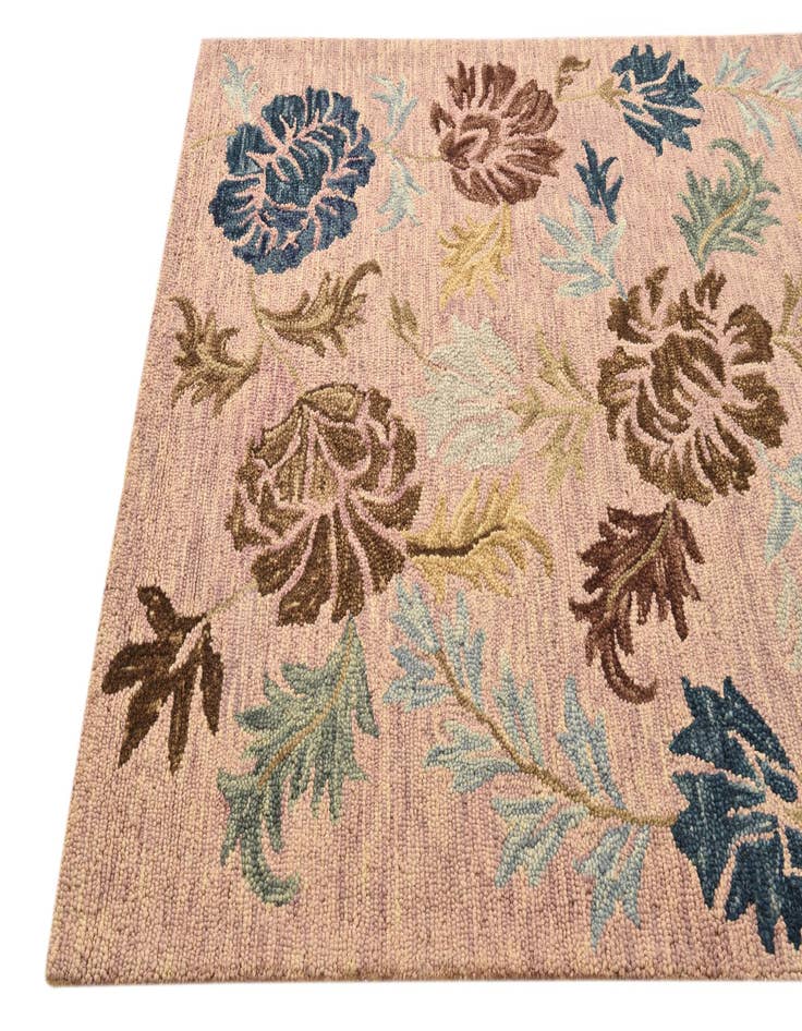 Detail image of 5' x 7' 11 Agra Rug