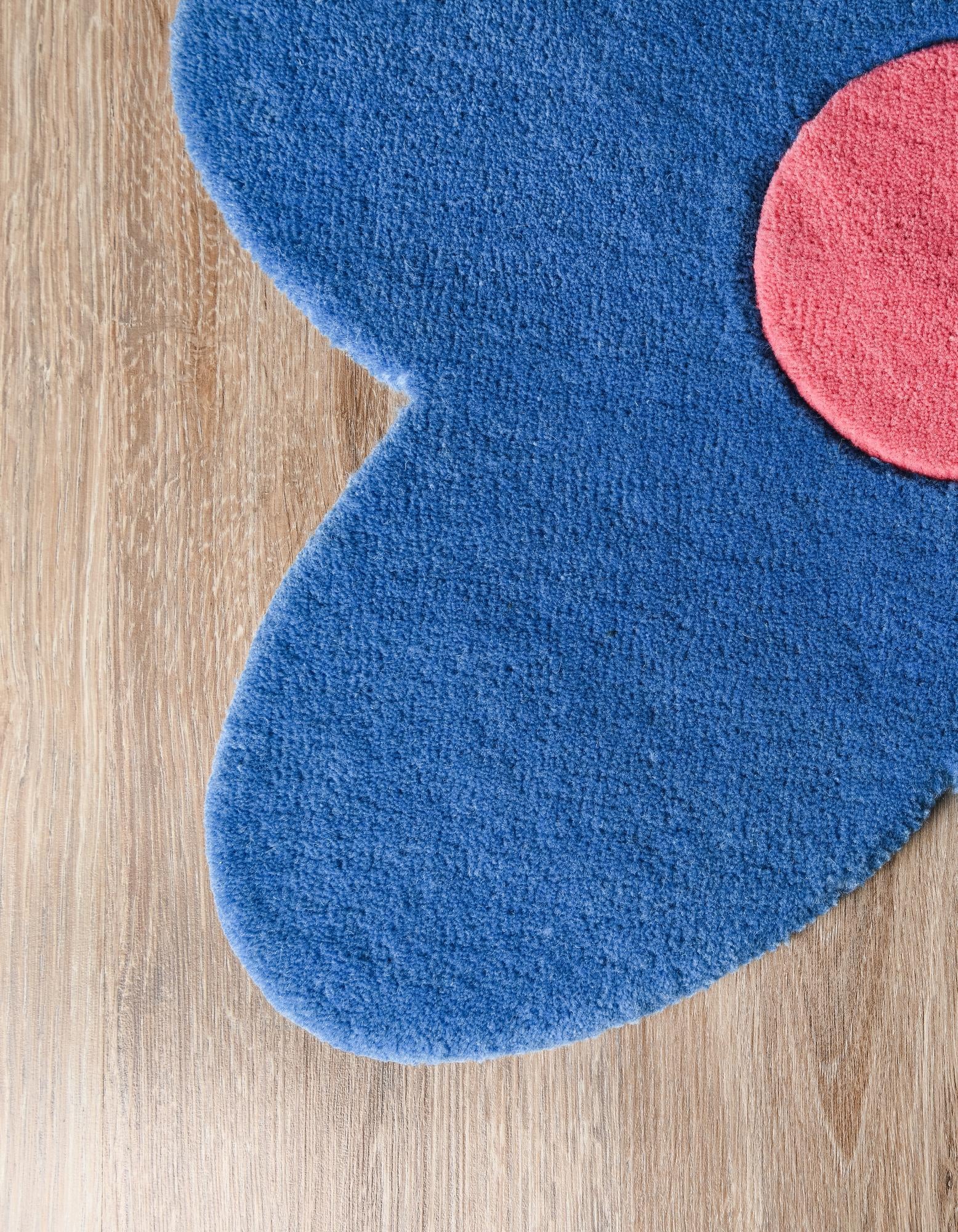 4' 1 x 4' 1 Happy Rugs Funky Flower Wool Round