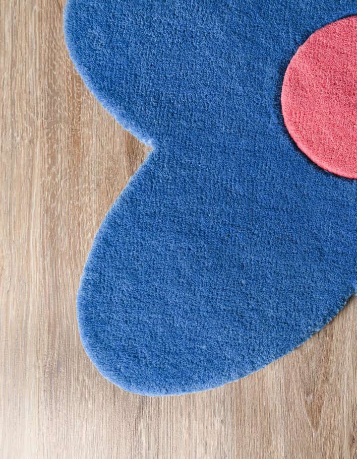3' 1 x 3' 1 Happy Rugs Funky Flower Wool Round