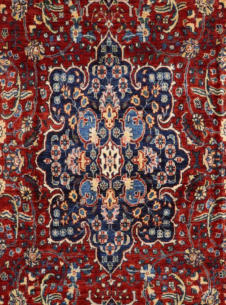 6' 9 x 9' 11 Hand Knotted Heriz Rug