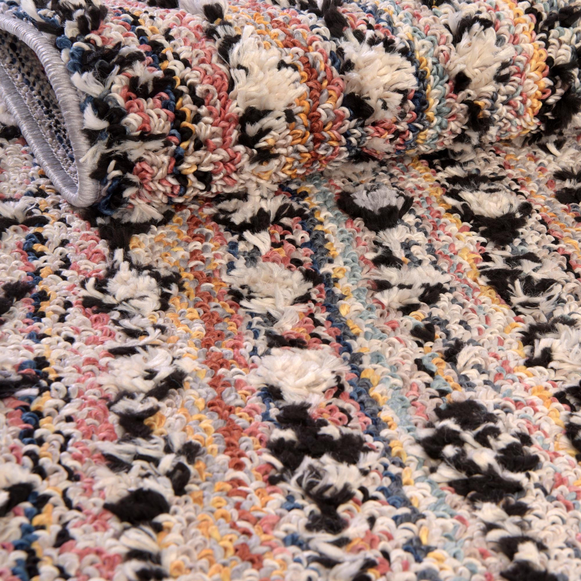 5' 3 x 8' Cherokee Rug
