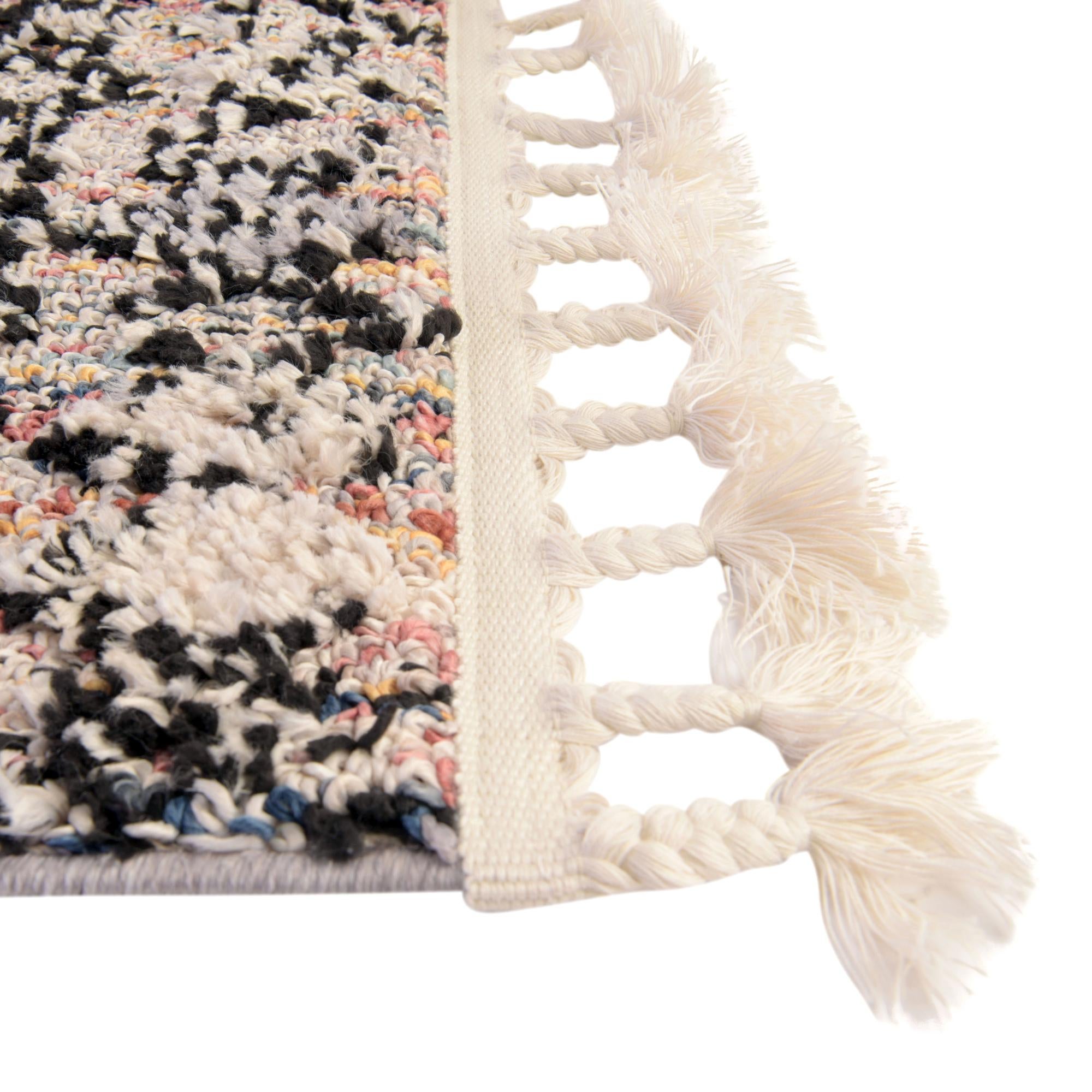 5' 3 x 8' Cherokee Rug