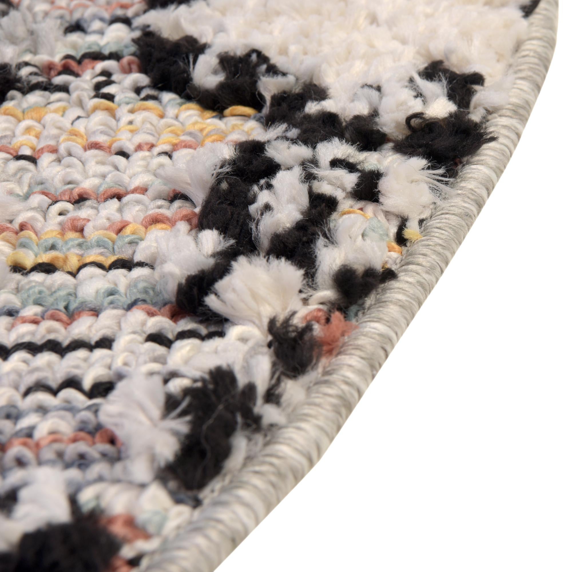 4' x 4' Cherokee Round Rug