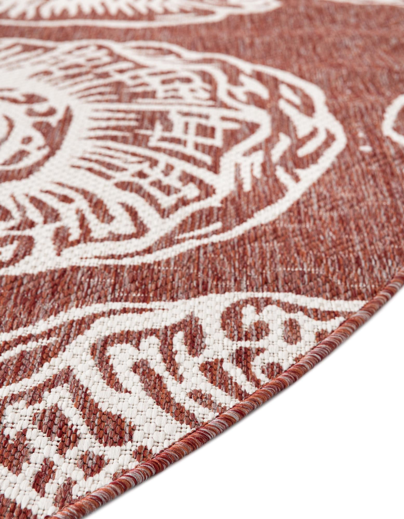 5' 3 x 5' 3 Easy-Clean Coastal Indoor / Outdoor Round Rug