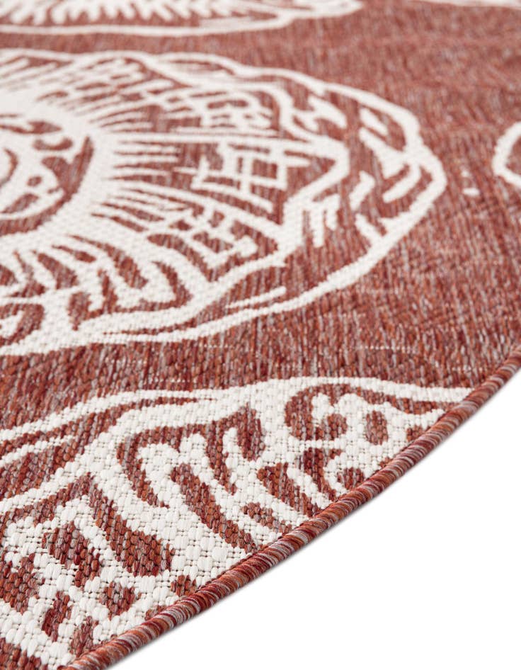 Detail image of 12' x 12' Easy-Clean Coastal Indoor / Outdoor Round Rug