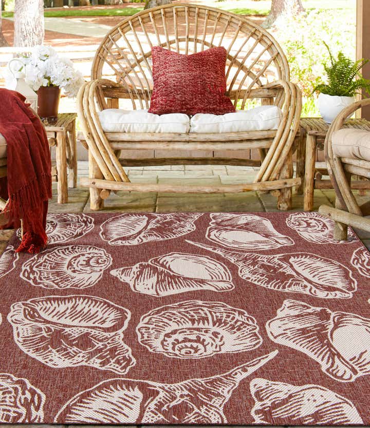 7' 10 x 7' 10 Easy-Clean Coastal Indoor / Outdoor Square Rug