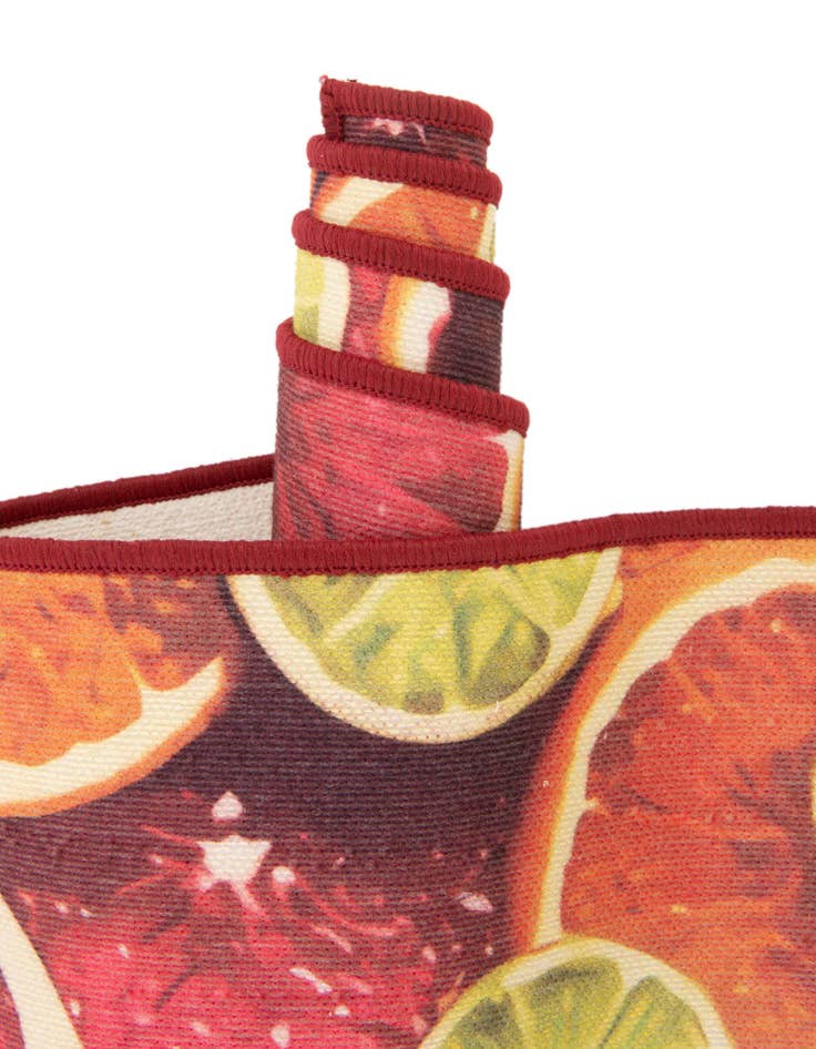 Detail image of 2' x 3' 1 Easy-Clean Jill Zarin Caribbean Indoor / Outdoor Oval Rug