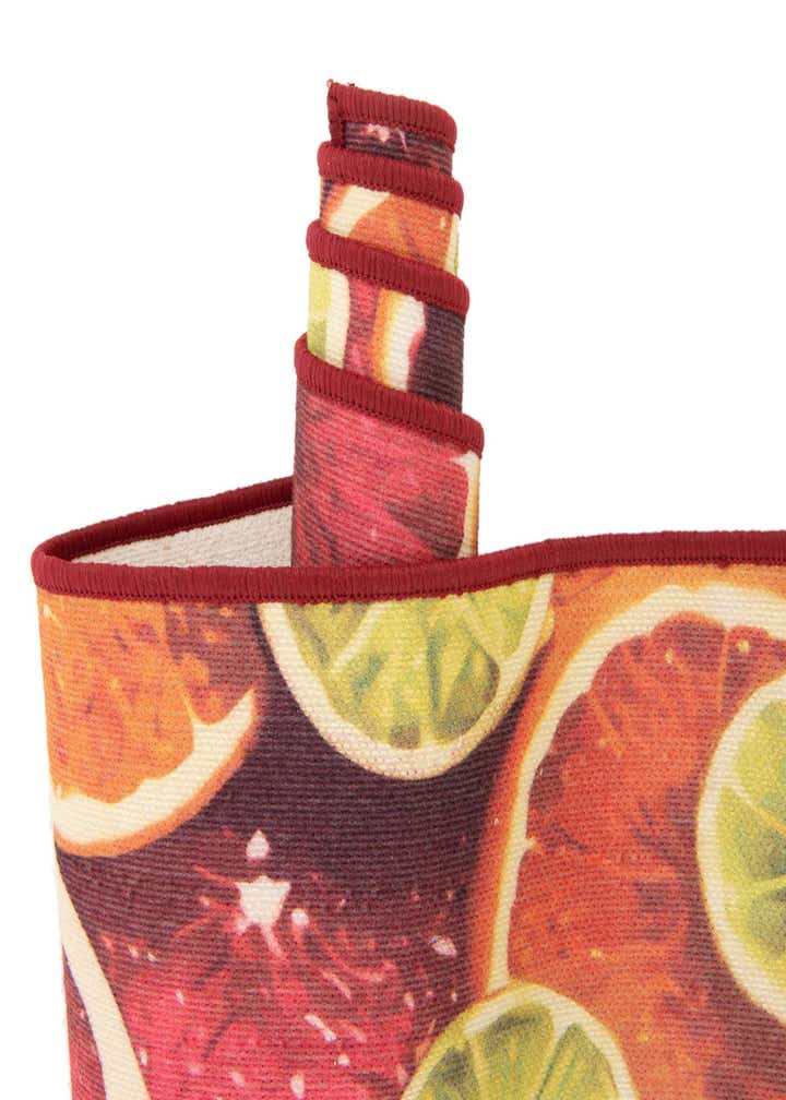 7' 10 x 10' Easy-Clean Jill Zarin Caribbean Indoor / Outdoor Rug