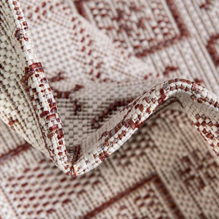 5' 3 x 5' 3 Easy-Clean Aztec Indoor / Outdoor Octagon Rug