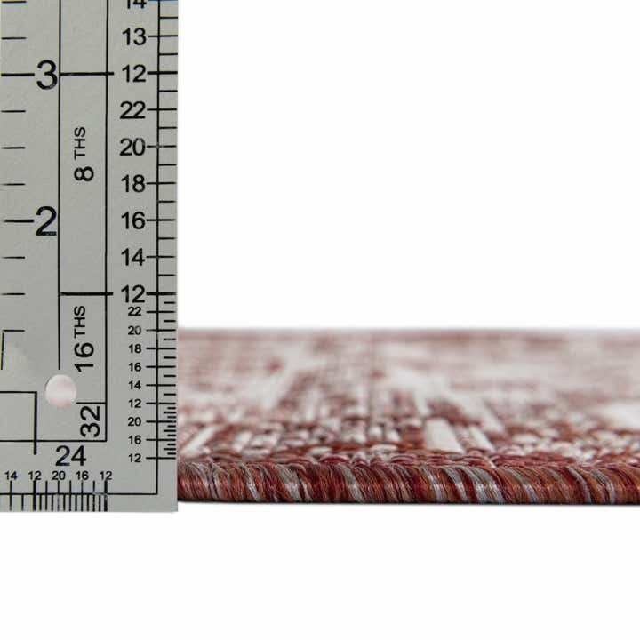 5' 3 x 5' 3 Easy-Clean Aztec Indoor / Outdoor Octagon Rug