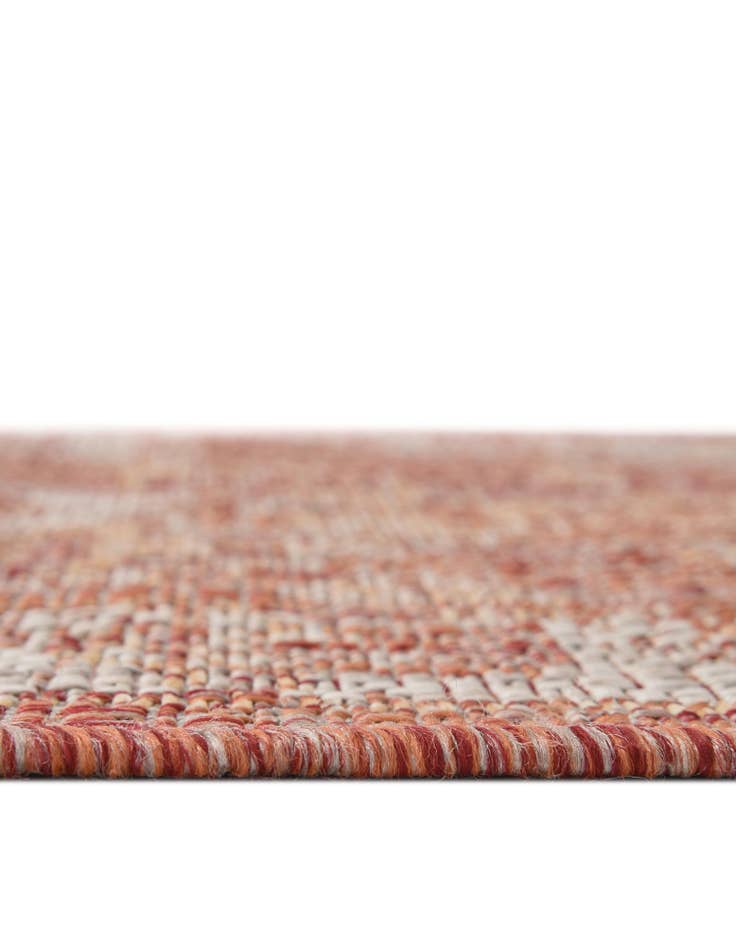 Detail image of 5' 3 x 5' 3  Washable Traditional Indoor / Outdoor Octagon Rug