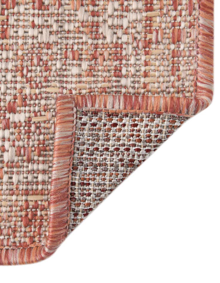 Detail image of 5' 3 x 5' 3  Washable Traditional Indoor / Outdoor Octagon Rug