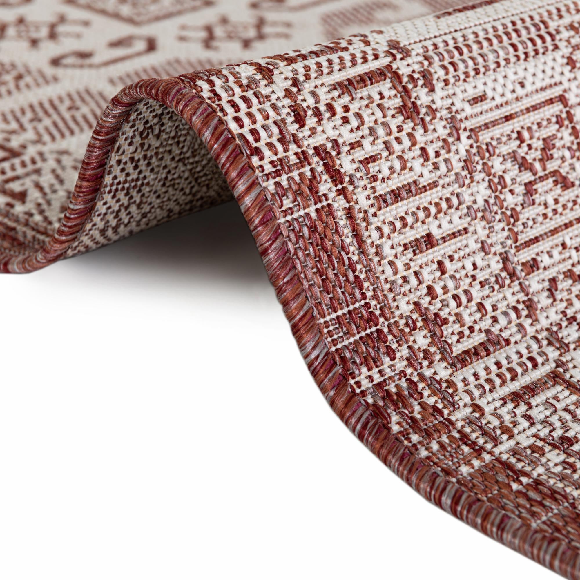7' 10 x 10' Easy-Clean Aztec Indoor / Outdoor Oval Rug