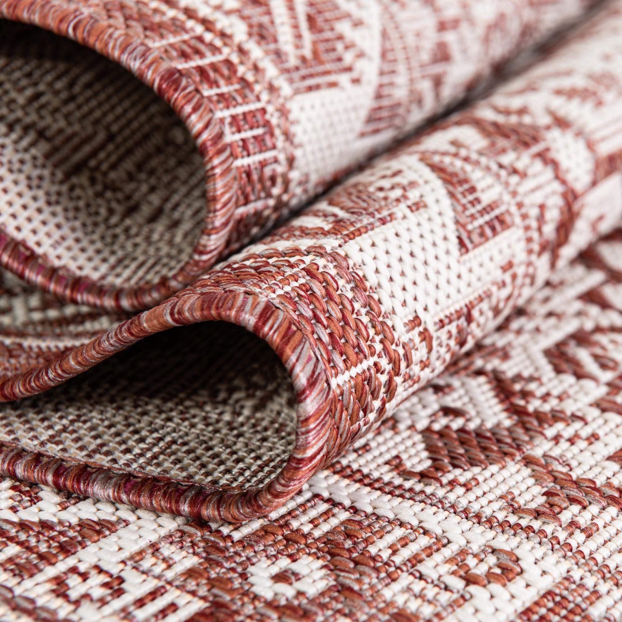 3' x 5' 3 Easy-Clean Aztec Indoor / Outdoor Oval Rug