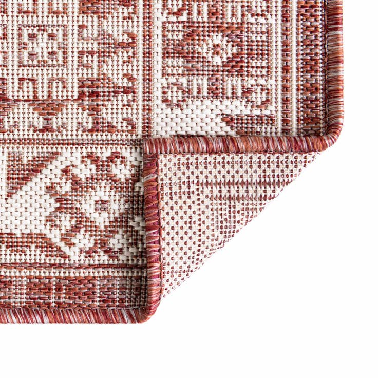 Detail image of 3' x 5' 3 Easy-Clean Aztec Indoor / Outdoor Oval Rug