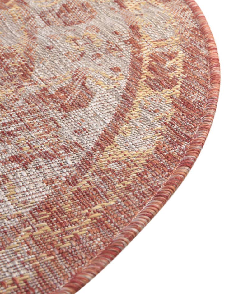 Detail image of 7' 10 x 10' Easy-Clean Traditional Indoor / Outdoor Oval Rug