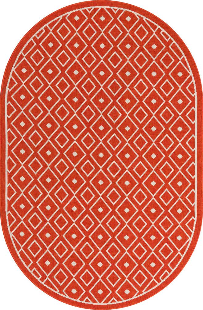 5' 3 x 8' Easy-Clean Trellis Indoor / Outdoor Oval Rug