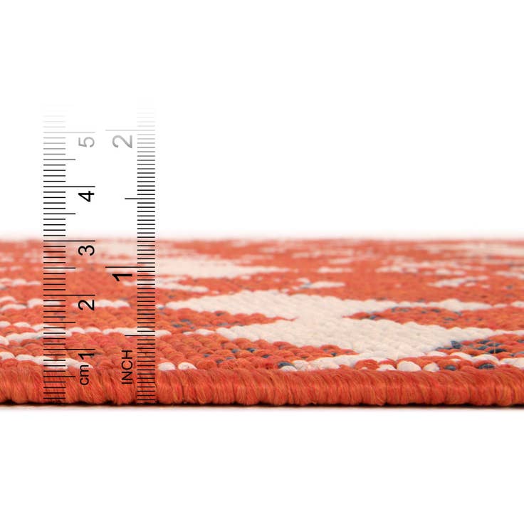Detail image of 7' 10 x 10' Easy-Clean Trellis Indoor / Outdoor Oval Rug