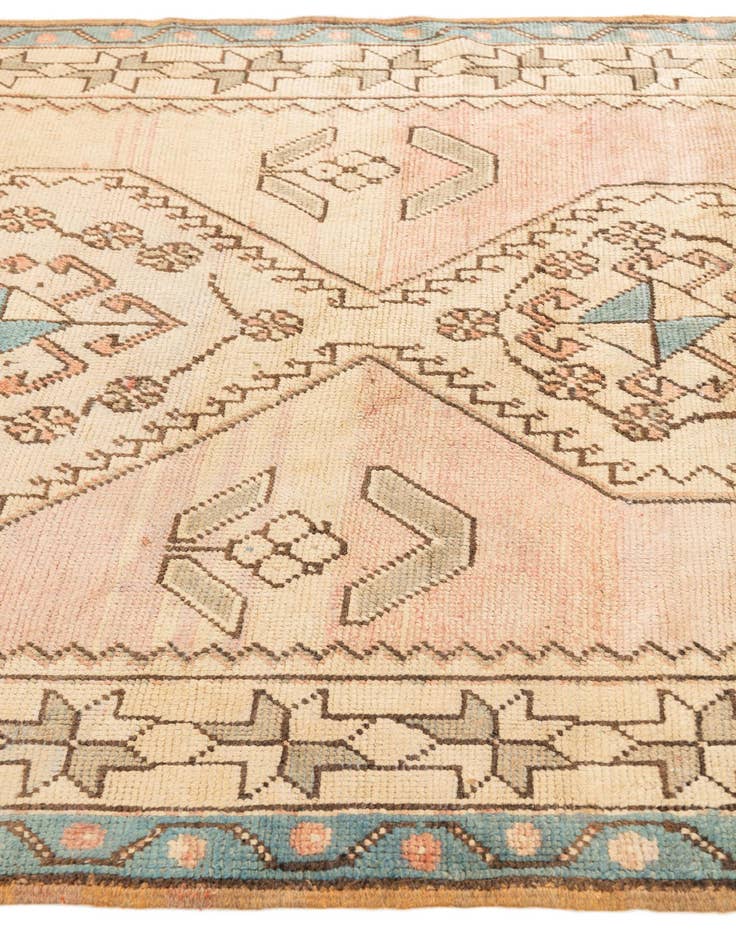 Detail image of 4' 2 x 6' 7 Hand Knotted Balouch Wool Rug