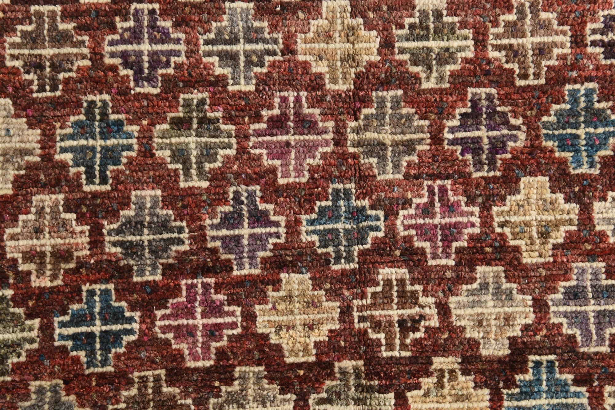 5' 6 x 8' Hand Knotted Darya Wool Rug