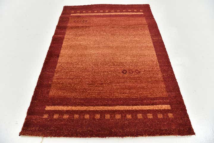 4' x 5' 8 Frieze Rug