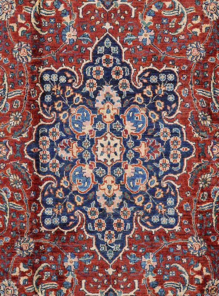 6' 9 x 9' 11 Hand Knotted Heriz Rug