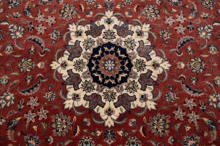 6' x 9' Hand Knotted Isfahan Oriental Wool Rug
