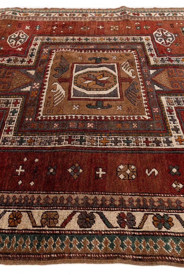 Detail image of 4' 4 x 6' 2 Hand Knotted Kars Wool Rug