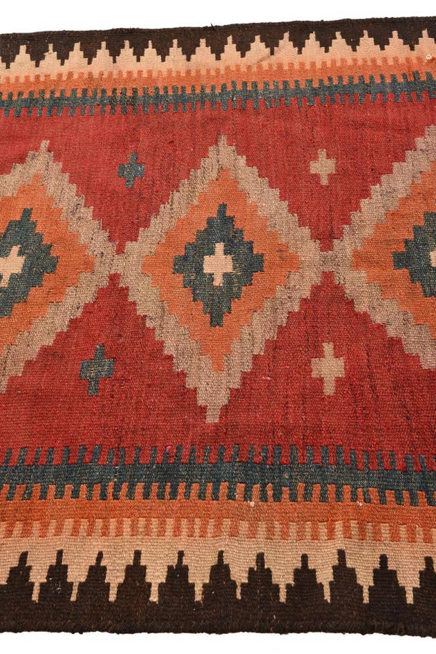 Detail image of 4' 4 x 6' 6 Hand Woven Kilim Fars Wool Rug