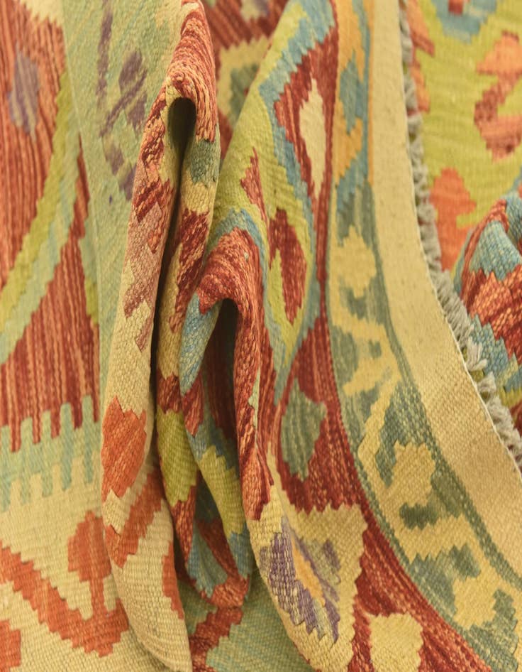 Detail image of 4' 9 x 6' 10  Hand Woven Kilim Maymana Wool Rug