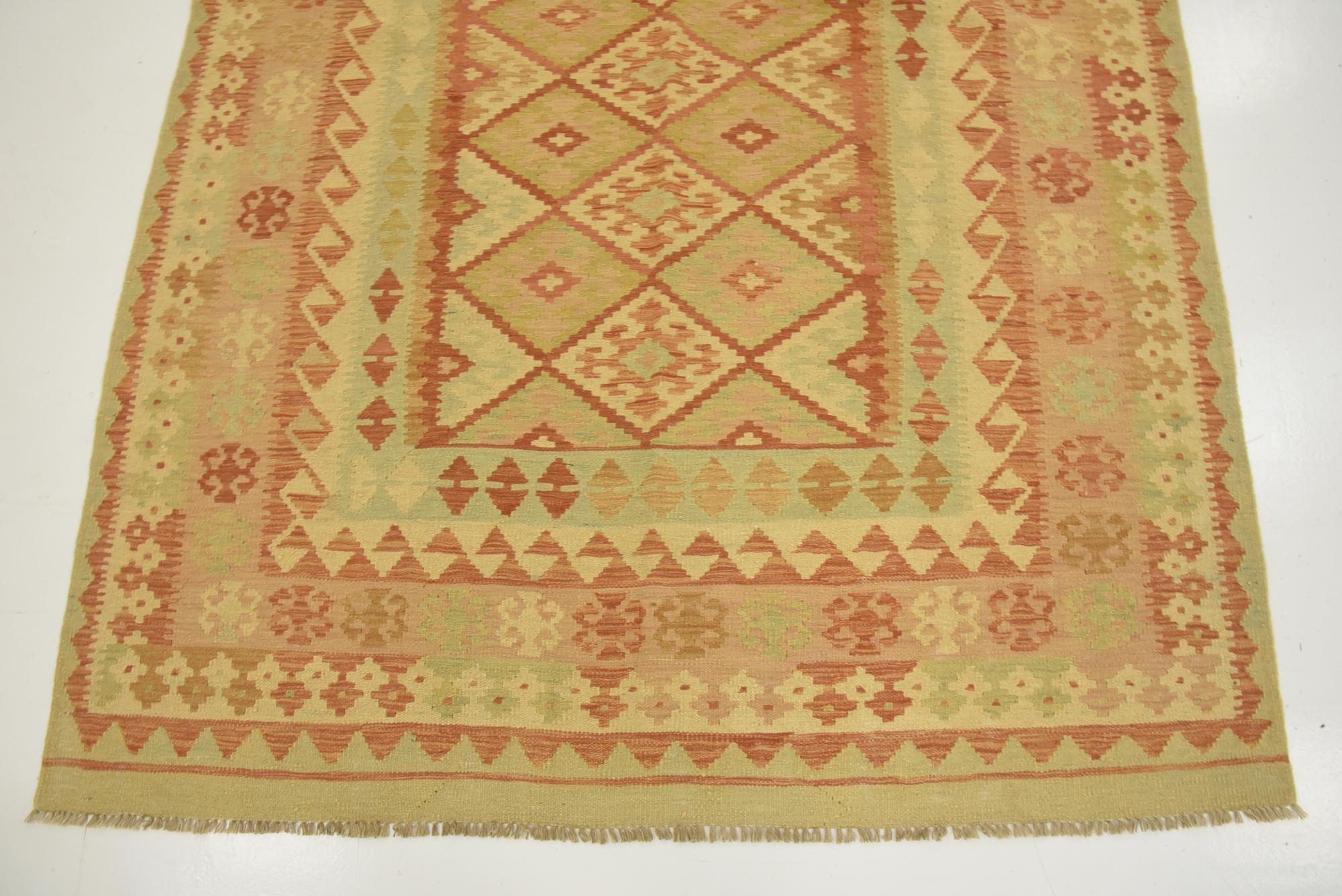 4' 9 x 6' 7 Hand Woven Kilim Waziri Wool Rug